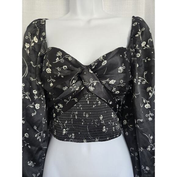 Urban Outfitters Small Maya Smocked Floral Black Top Dark Cottagecore Cropped - Picture 4 of 10